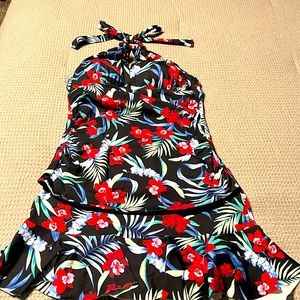 Two piece Tankini. Tommy Bahama